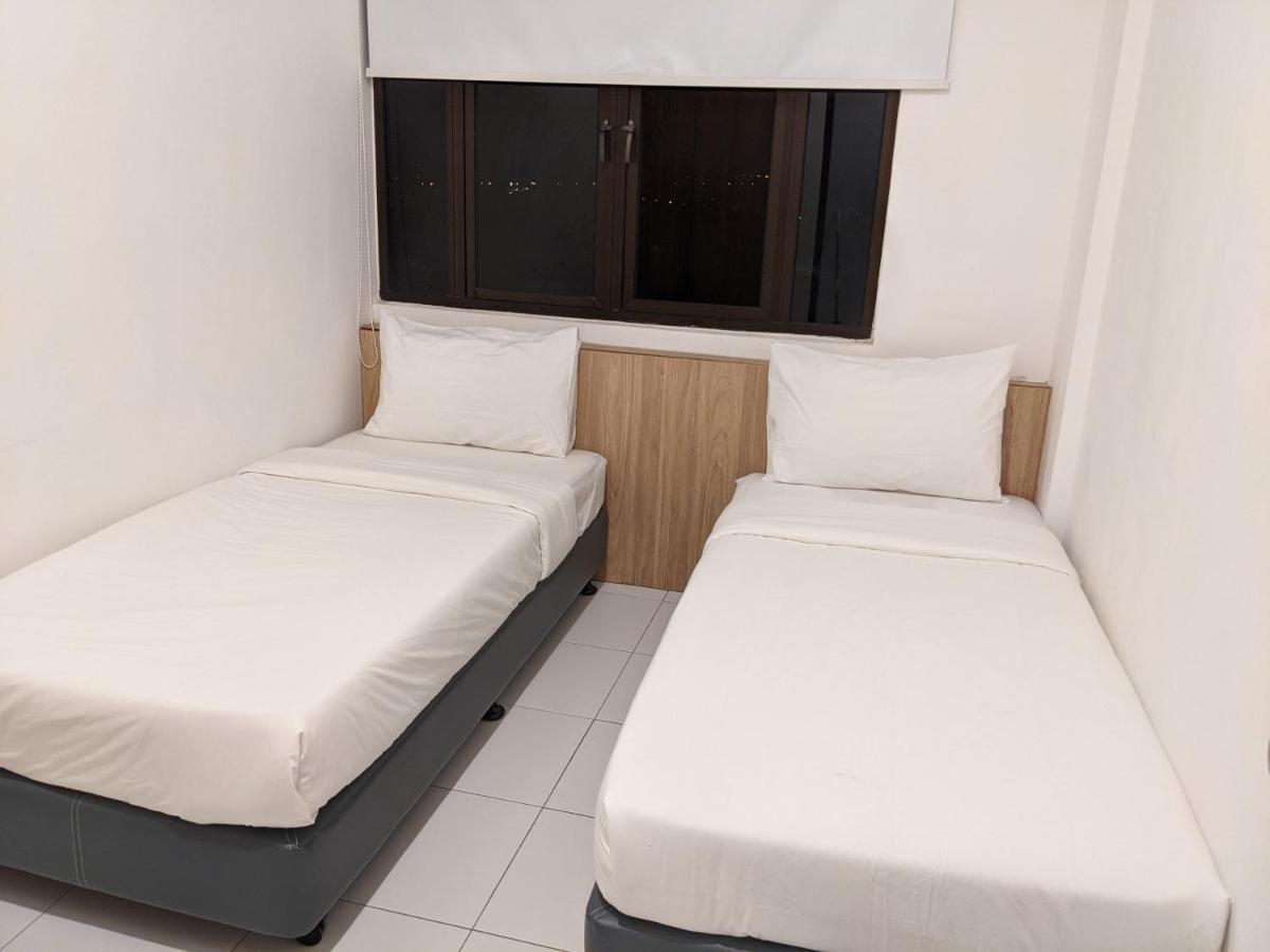 Alor Setar Imperio By Im Staycation 3Bedroom & Rooftop Pool Exterior photo